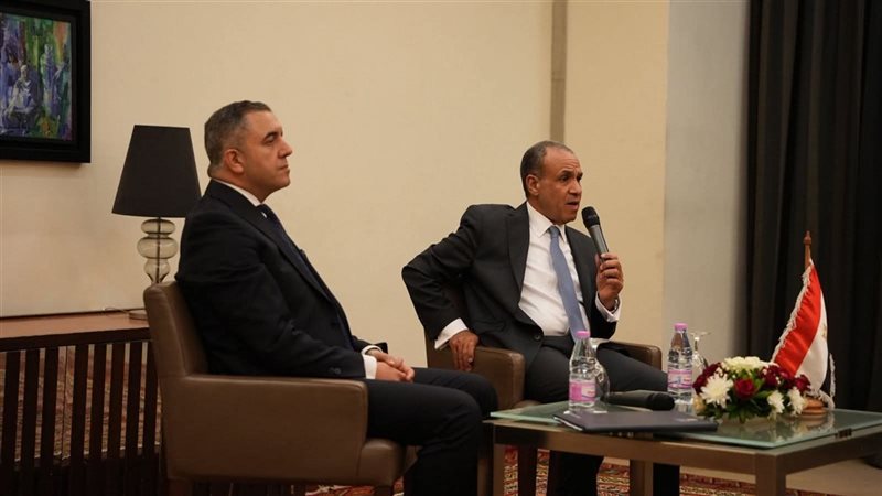 وزير الخارجية في