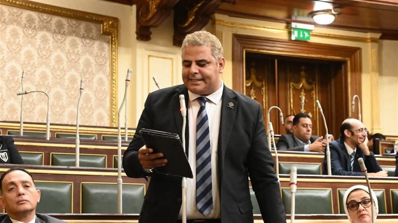 النائب نادر مصطفي،