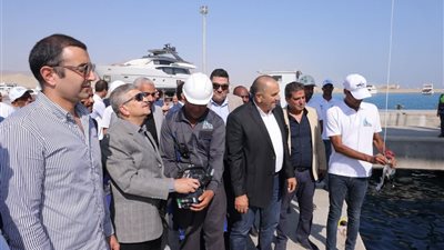 أسامة ربيع يشهد تدشين أول يخت سياحي من إنتاج شركة قناة السويس للقوارب الحديثة