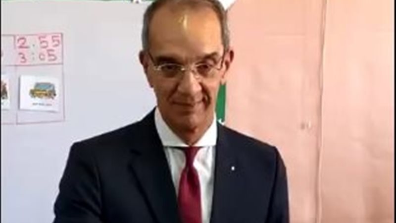 وزير الإتصالات 