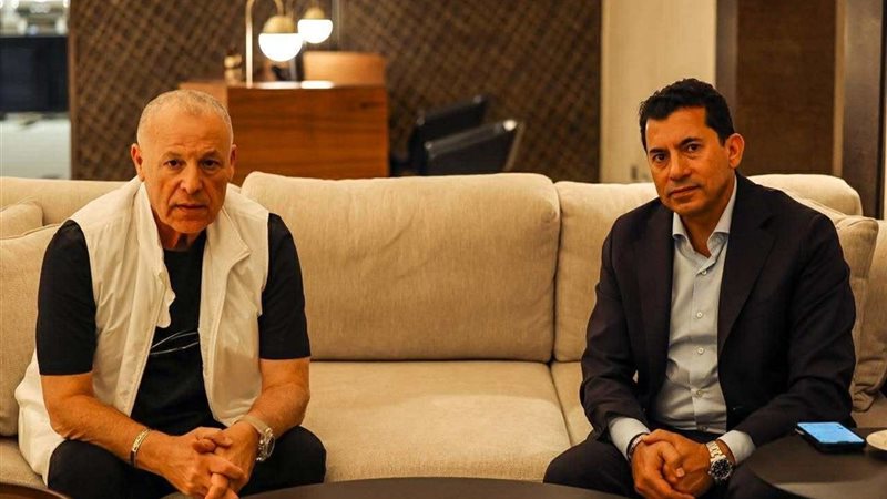 اشرف صبحي وأبوريدة