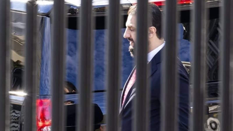 أحمد الشرع يدخل البيت