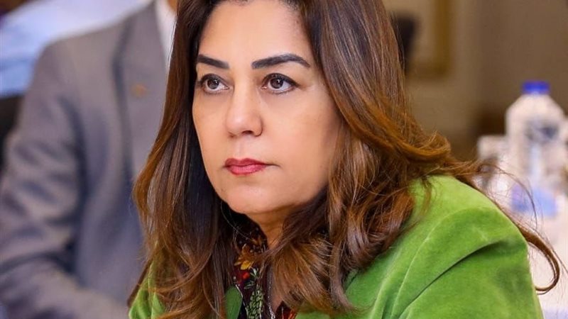  الدكتورة منال عوض