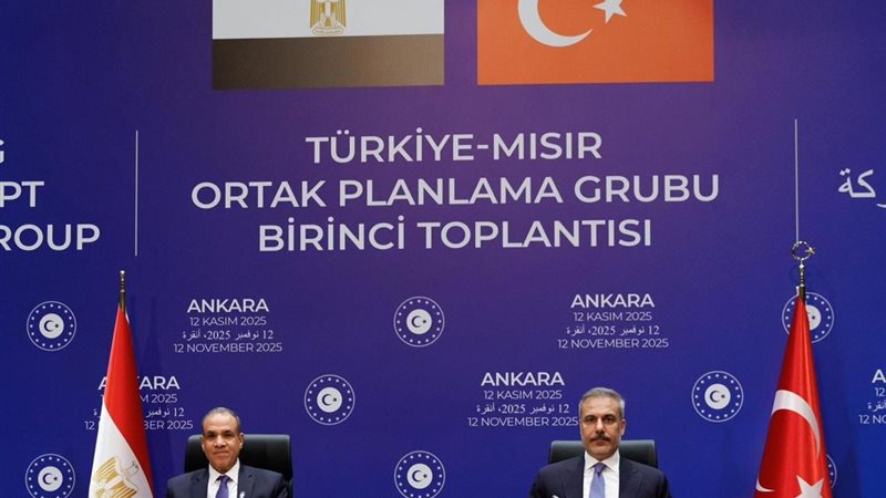 وزير الخارجية يشارك