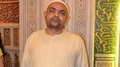 من هو مؤذن مسجد السيدة زينب الذي توفي وهو يستعد للصلاة؟