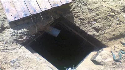 مصرع عامل وإصابة 2 آخرين في انهيار بيارة صرف صحي بالمنيا 