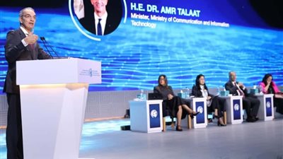 وزير الاتصالات: الذكاء الاصطناعي لن يحل محل الطبيب ولكنه معاون ومساعد له 