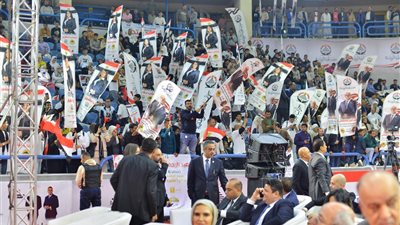 انطلاق المؤتمر الجماهيري لـ“الجبهة الوطنية” باستاد القاهرة بعد عزف السلام الوطني