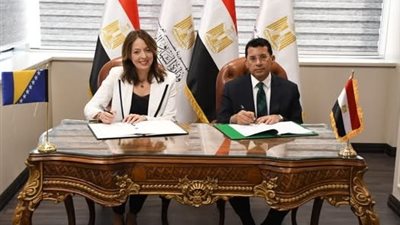وزير الرياضة يشهد توقيع مذكرة تفاهم بين مصر والبوسنة والهرسك في مجال الشباب