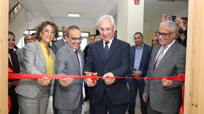 رئيس جامعة المنيا يفتتح 16 قاعة ذكية ضمن تطوير القاعات الجامعية