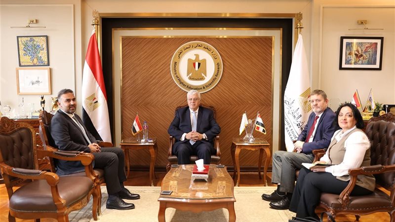 وزير التعليم العالي