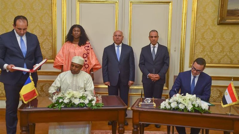 جانب من توقيع  مذكرة