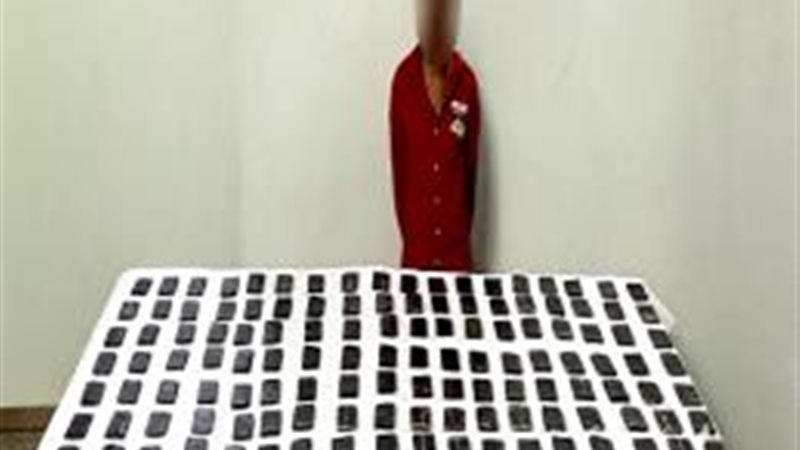 المضبوطات وأحد المتهمين