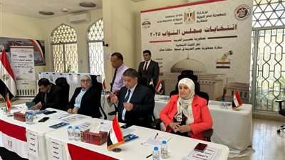 توافد الناخبين على مقر الاقتراع بسلطنة عُمان لليوم الثاني بانتخابات النواب