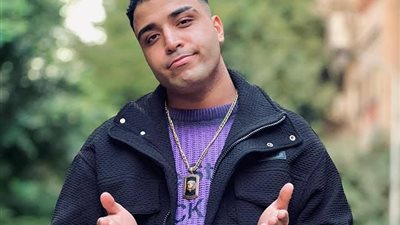 مصطفى كامل يدرس شطب مطرب المهرجانات إسلام كابوناجا نهائيًا من الموسيقيين