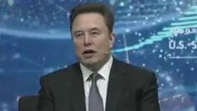 إيلون ماسك يفجّر توقعات صادمة: العمل سيصبح خيارًا لا ضرورة والمال يفقد أهميته خلال عقدين