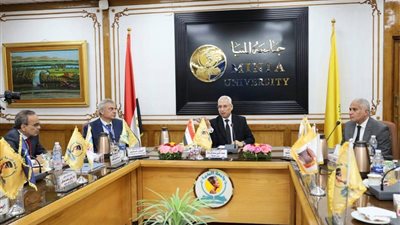 مجلس جامعة المنيا يعتمد حزمة قرارات تطويرية شاملة ويوافق على إنشاء كلية التجارة
