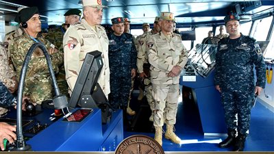 وزير الدفاع يشهد المرحلة الرئيسية لتدريب 