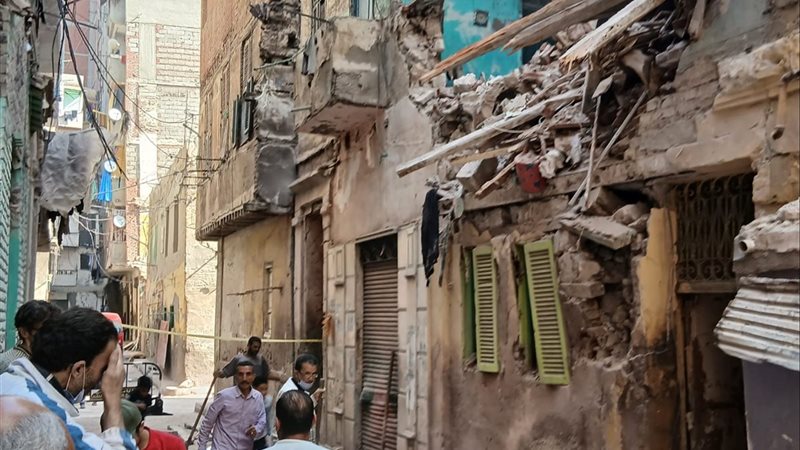 العقار المنهار 