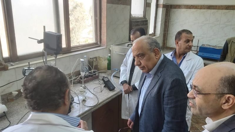 وزير الكهرباء يتفقد