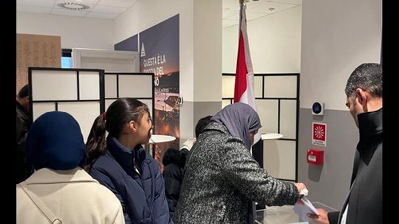 جانب من مشاركة الجالية