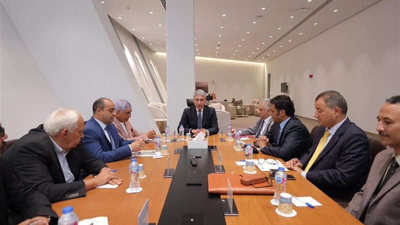 وزير السياحة 