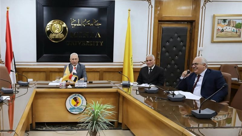 رئيس جامعة المنيا