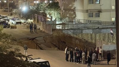 هبوط أرضي بحي النرجس بالتجمع الخامس.. والحماية المدنية تصل لمكان الواقعة