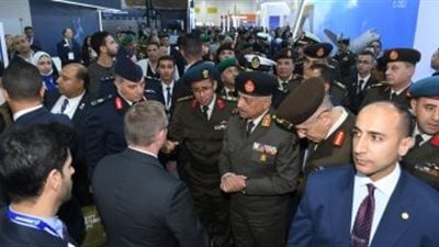 وزير الدفاع ورئيس الأركان يجتمعان مع قادة الوفود العسكرية في 