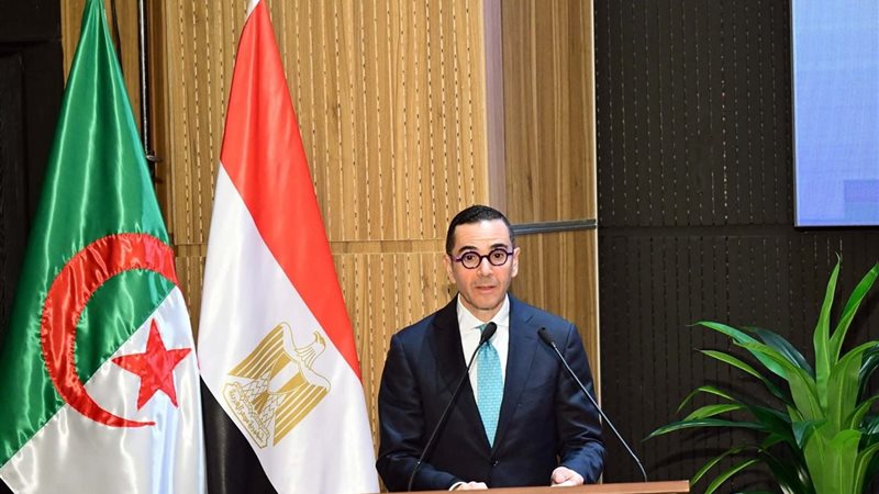 حسن الخطيب وزير الاستثمار