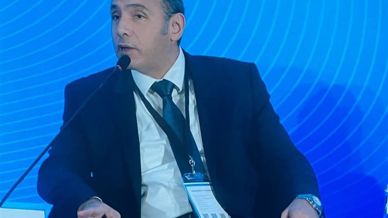 الدكتور إسلام عزام