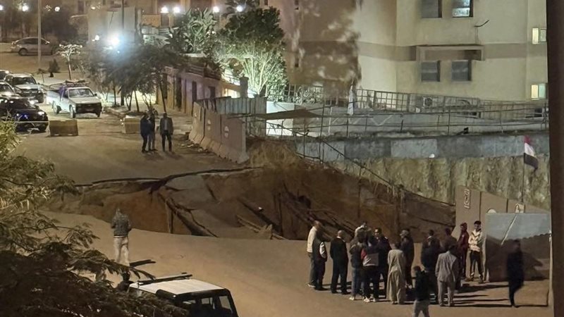 هبوط أرضي بحي النرجس