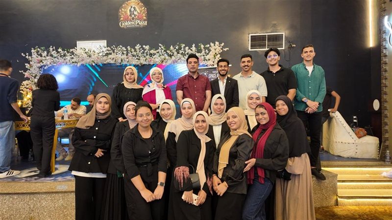 نائب المحافظ والفريق