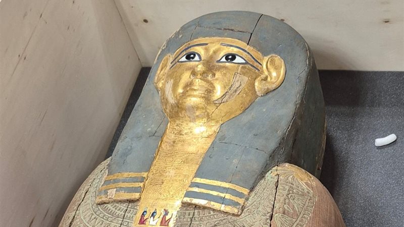 القطعتين الأثريتين