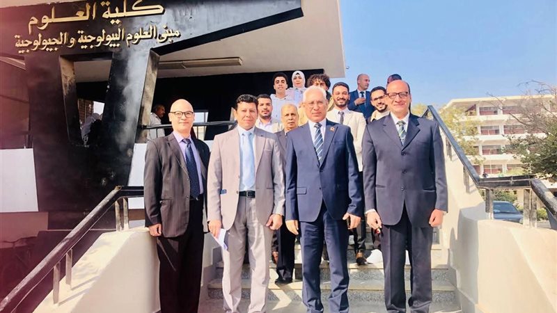 رئيس جامعة المنيا