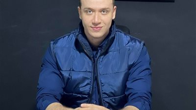 ترند الطبيب الوسيم يشعل السوشيال ميديا ويكشف موجة من التنمر والتتبع الرقمي