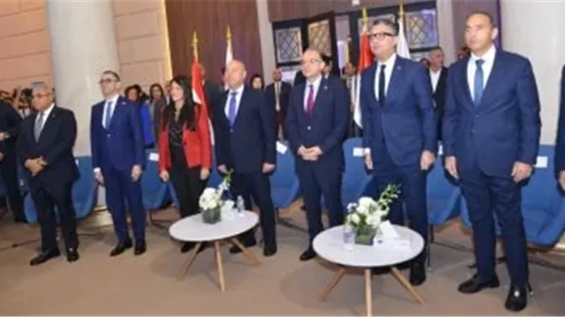 وزير التموين 