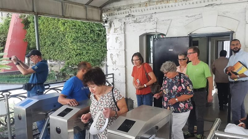 ماكينات الحجز الذاتي