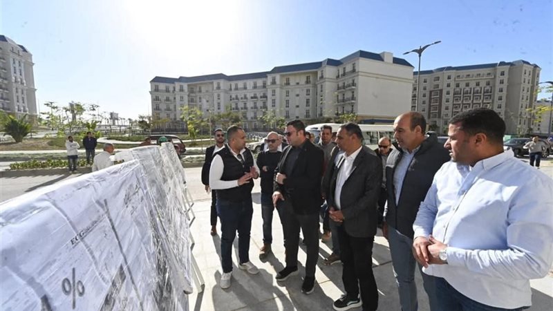 وزير الإسكان 