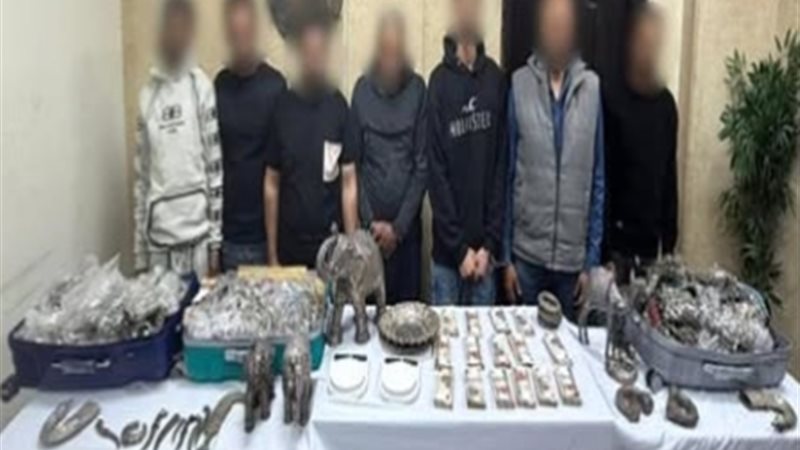 المتهمين والمضبوطات