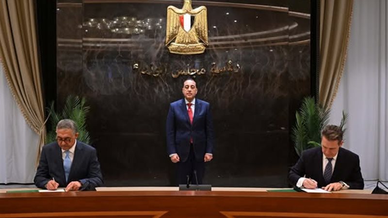 جانب من توقيع المذكرات