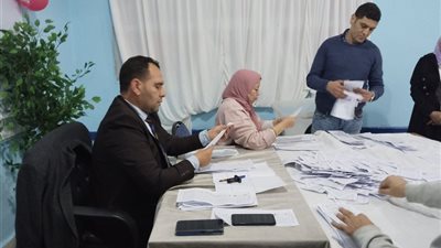 رئيس لجنة المنتزه بالإسكندرية يعلن الحصر العددي لأصوات جولة الإعادة في انتخابات النواب