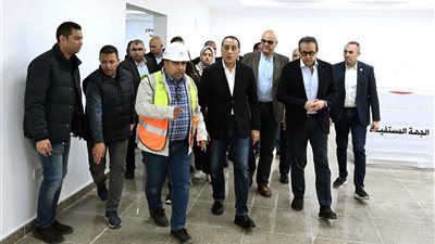 رئيس الوزراء يتفقد مشروع إنشاء مستشفى شبين القناطر المركزي