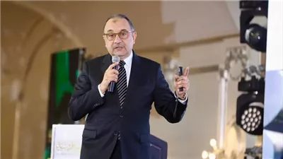 تطوير شركات الدواء أولوية قصوى.. وزير قطاع الأعمال يتفقد شركة القاهرة للأدوية 