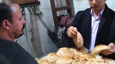 216 مخالفة وضبط سلع مدعمة قبل طرحها بالسوق السوداء في المنيا