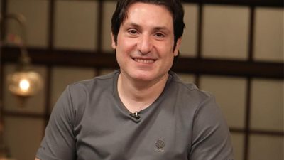 محمود فايز يوضح موقفه بعد لقطة مثيرة للجدل على الهواء