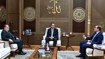 مدبولي يترأس اجتماع الحكومة والبنك المركزي لتعزيز الاستقرار المالي ودعم النشاط الاقتصادي