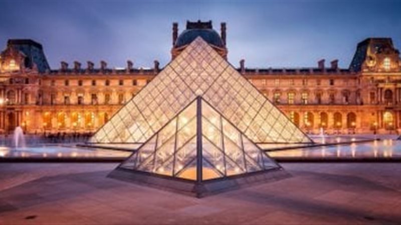 متحف اللوفر 