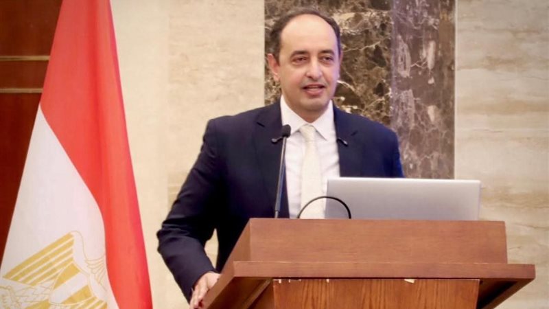 الدكتور عمرو عثمان