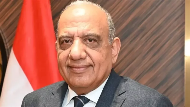 الدكتور محمود عصمت